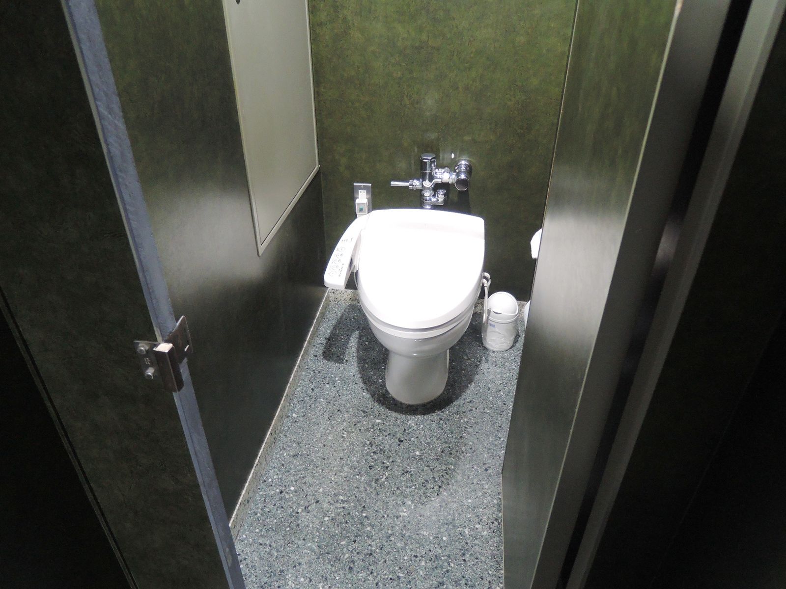 トイレ個室