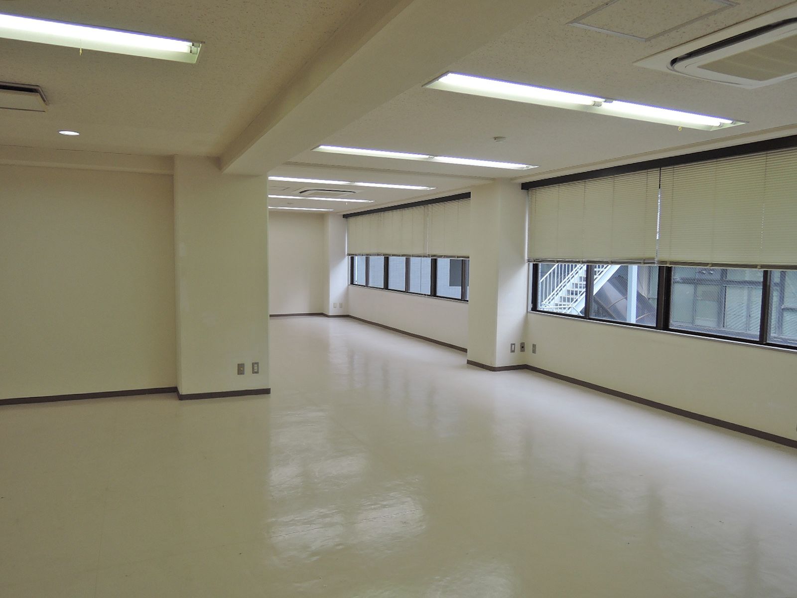貸室別角度からの様子