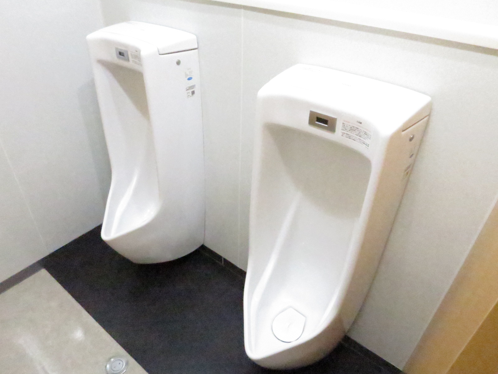 男性用トイレ