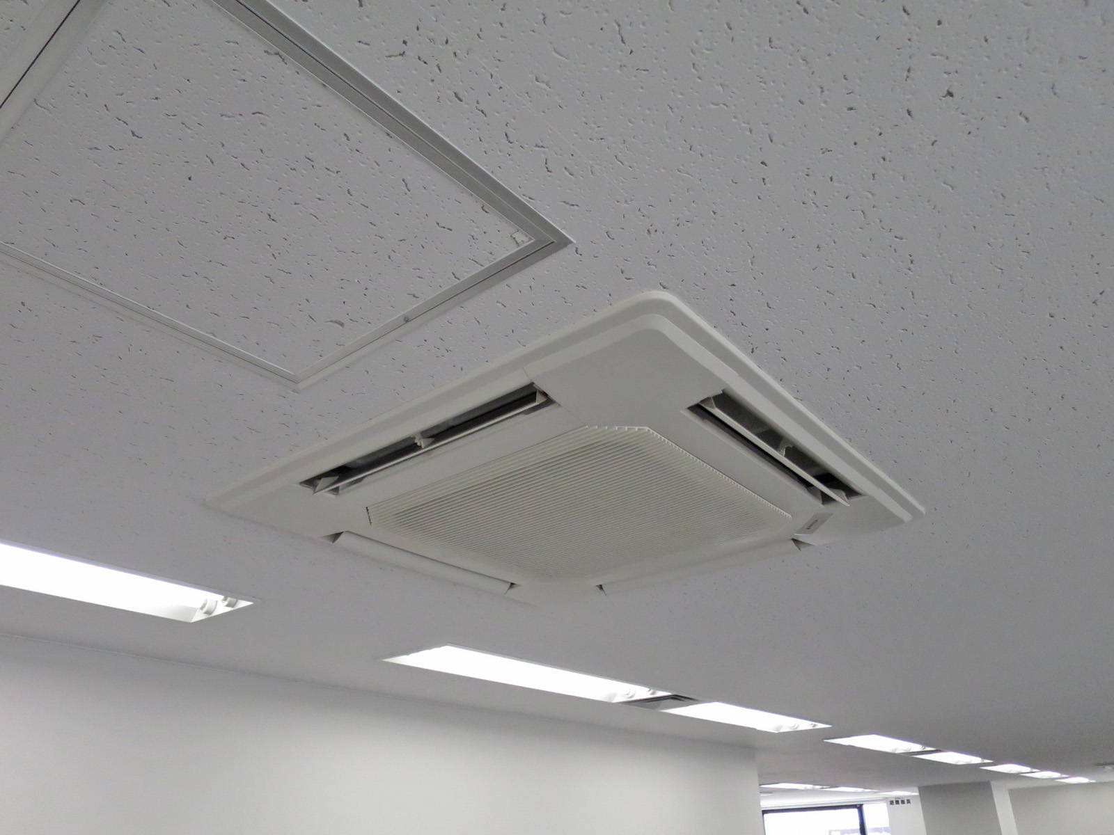 空調機器
