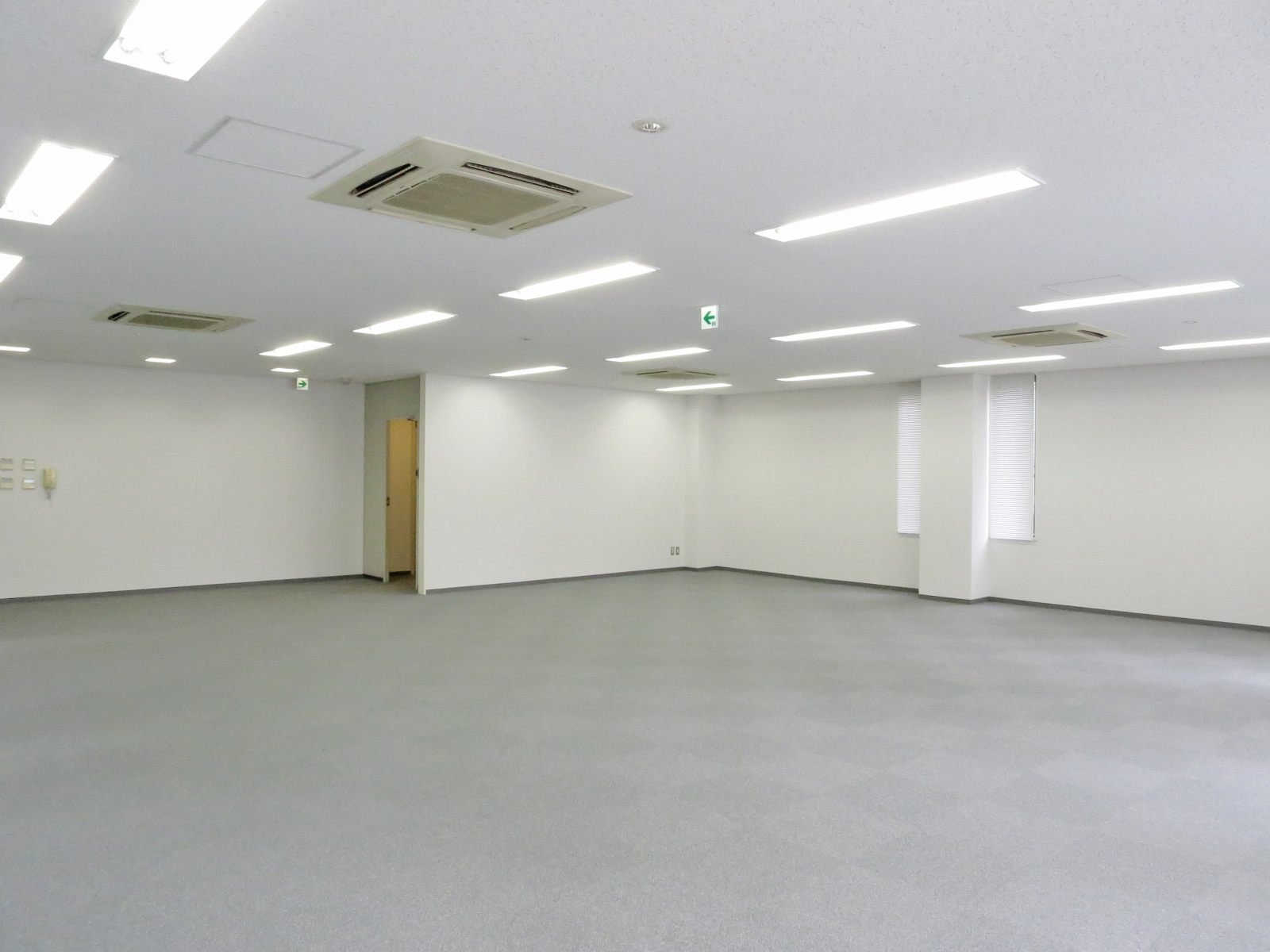オフィス室内参考画像（8階・約42坪）