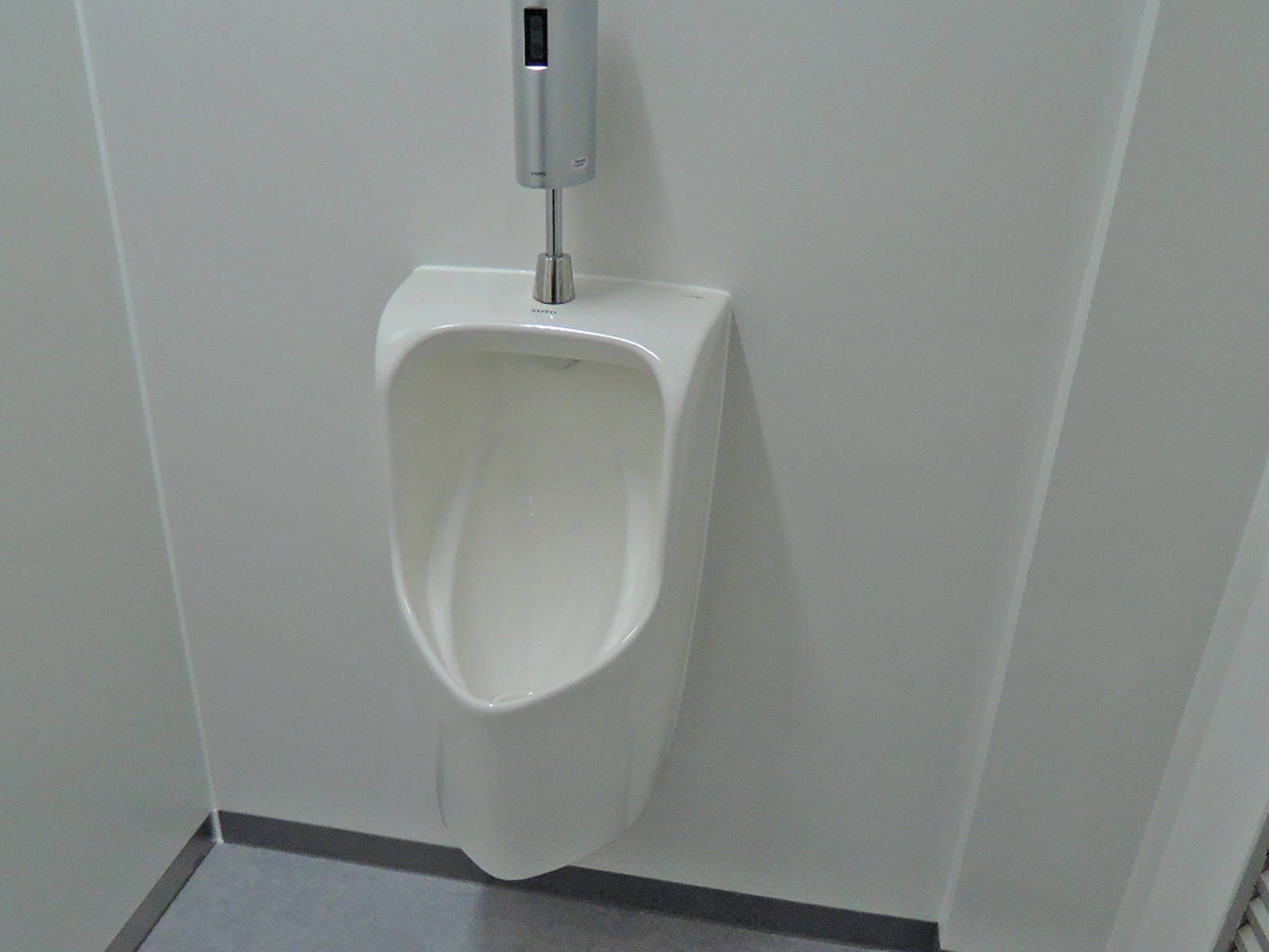 男性用トイレ