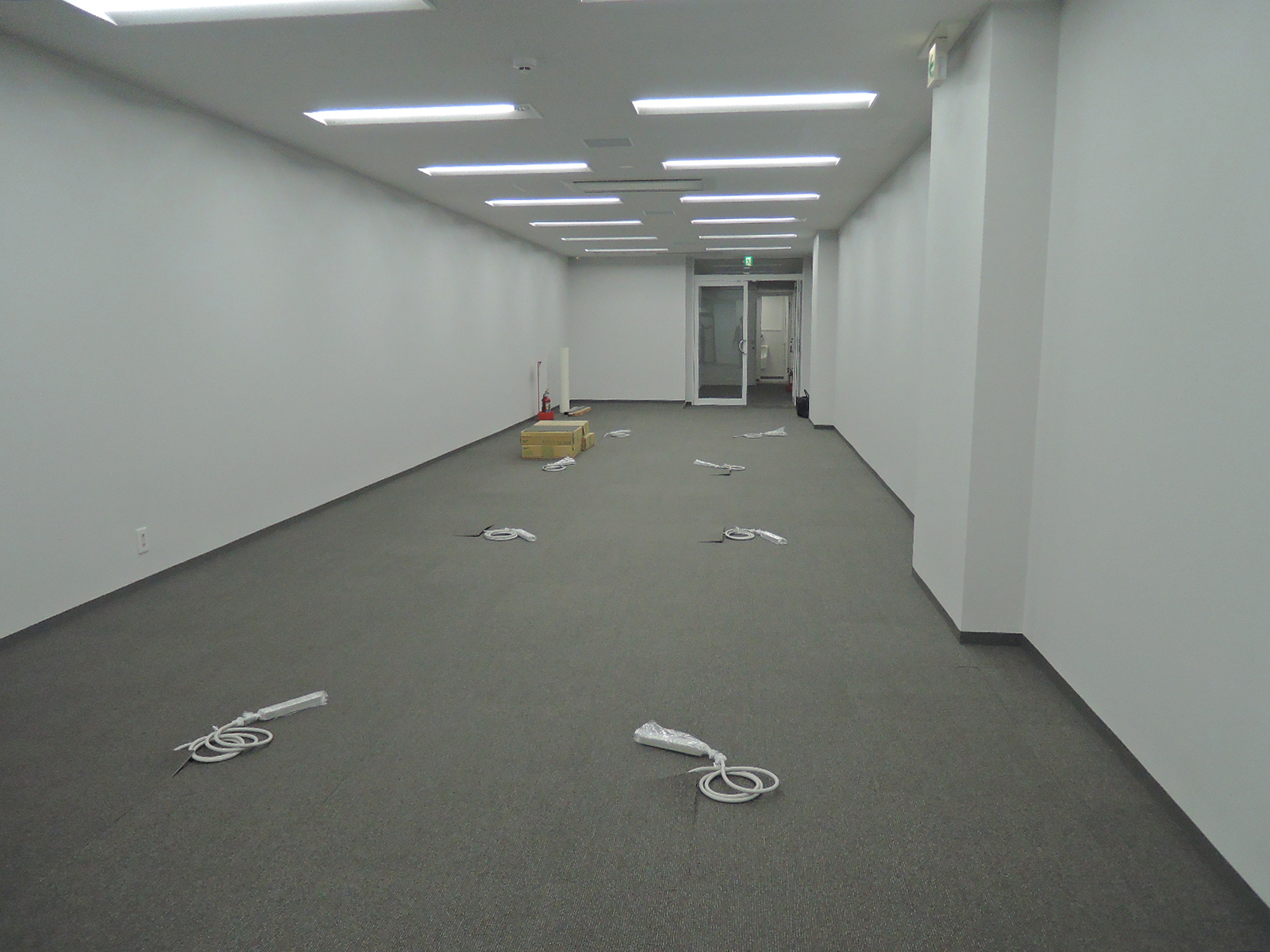 オフィス室内参考画像