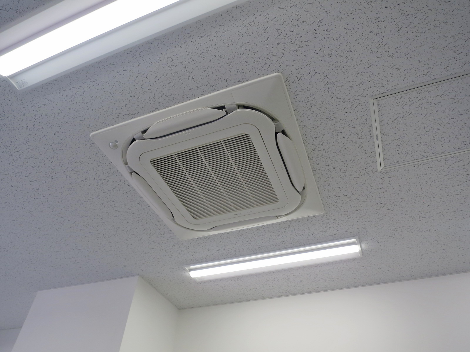 空調機器