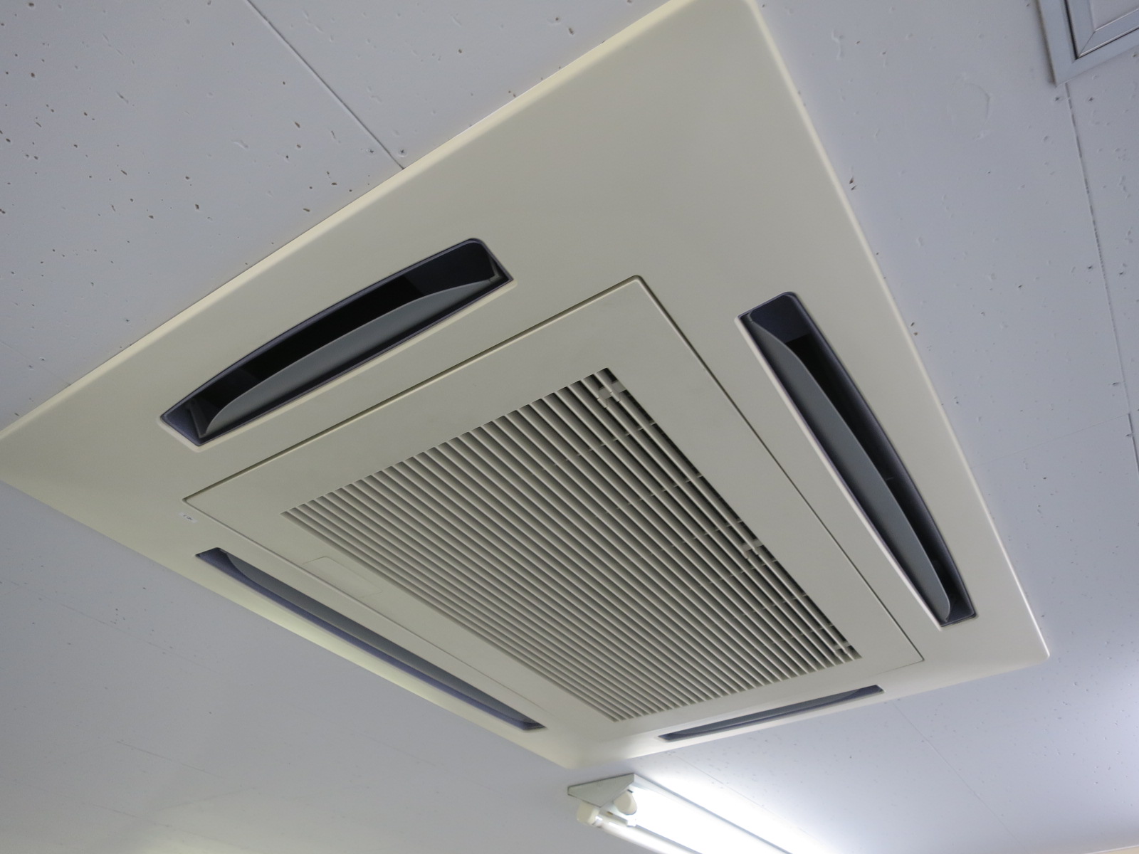 空調機器