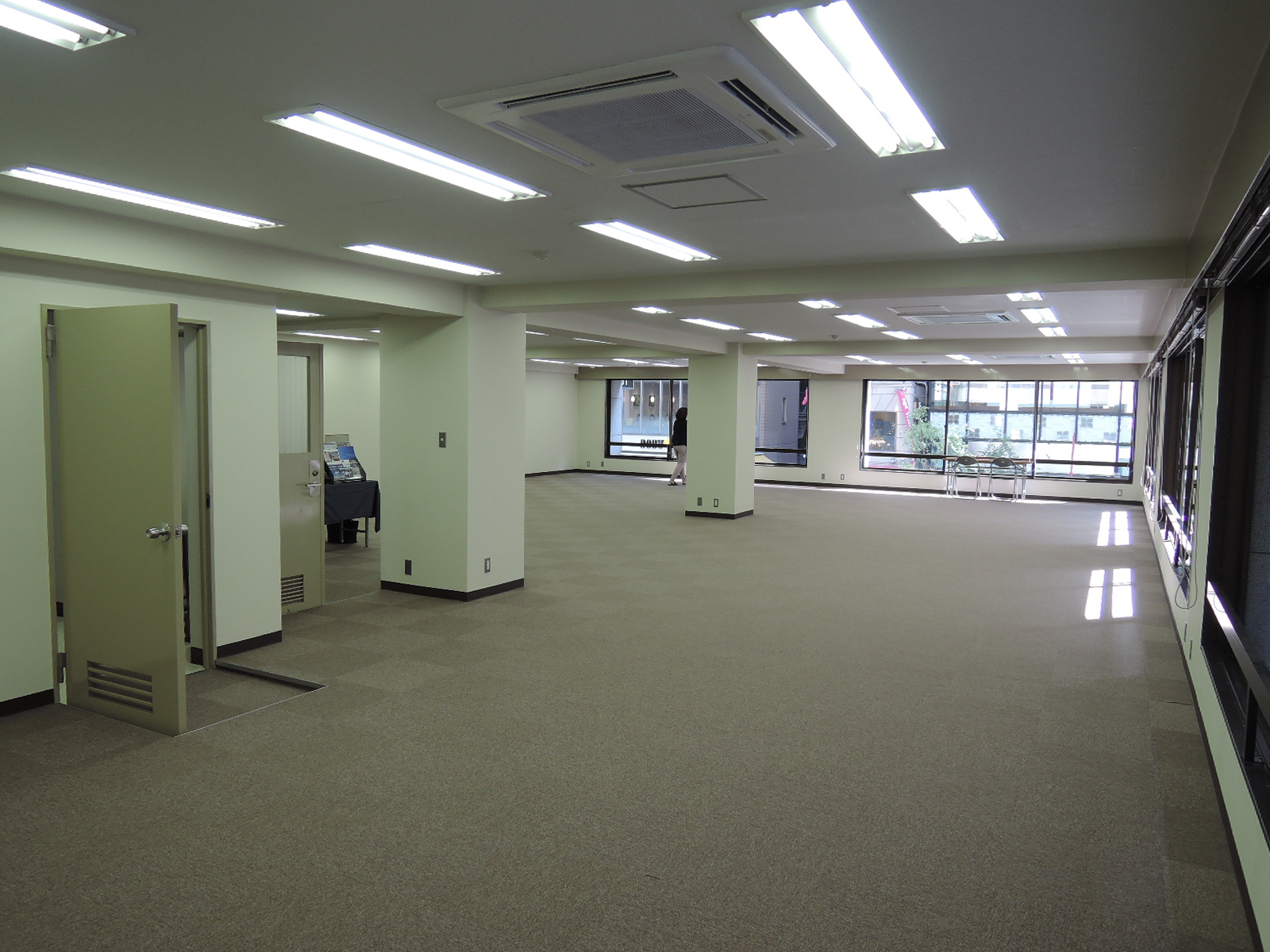 オフィス室内参考画像(2階・約56坪)