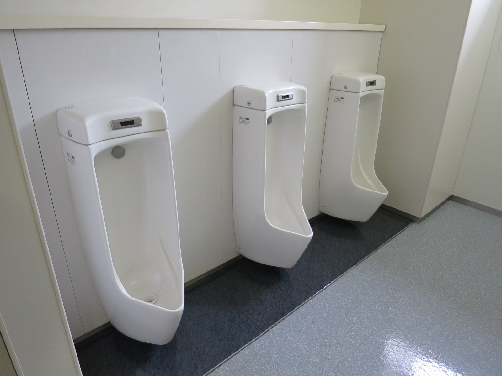 男性用トイレ