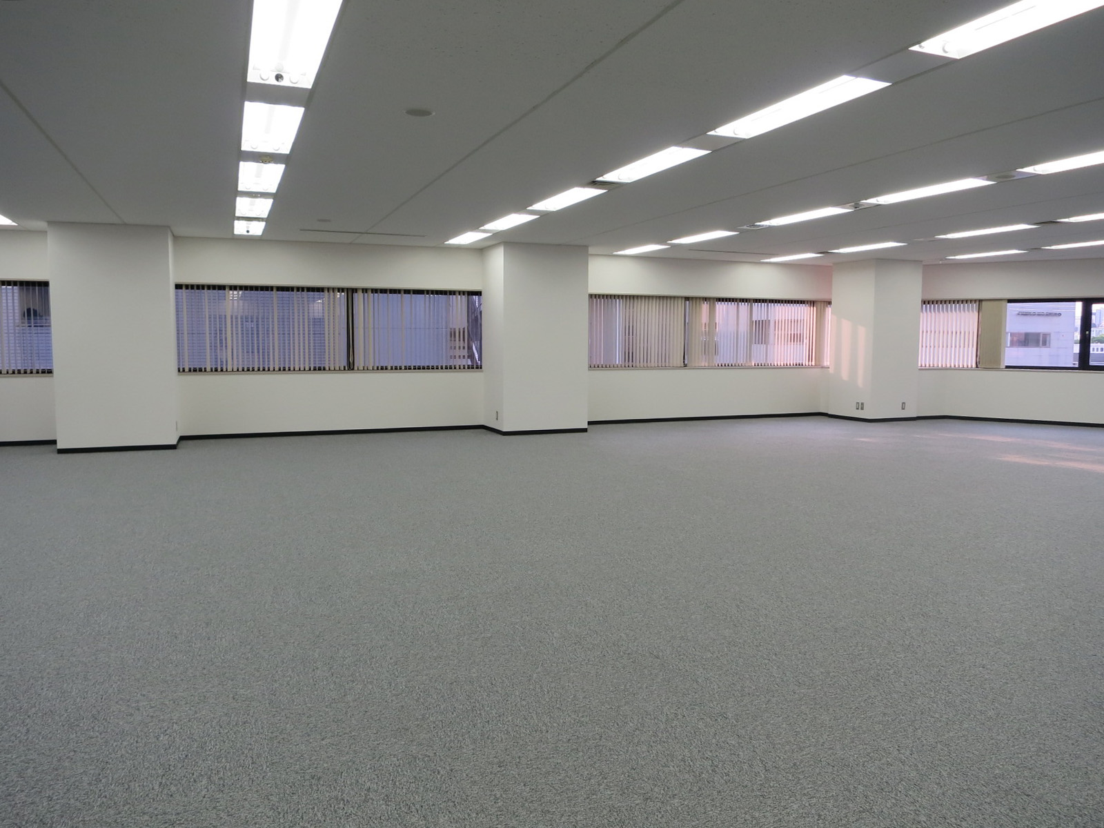 窓側の様子