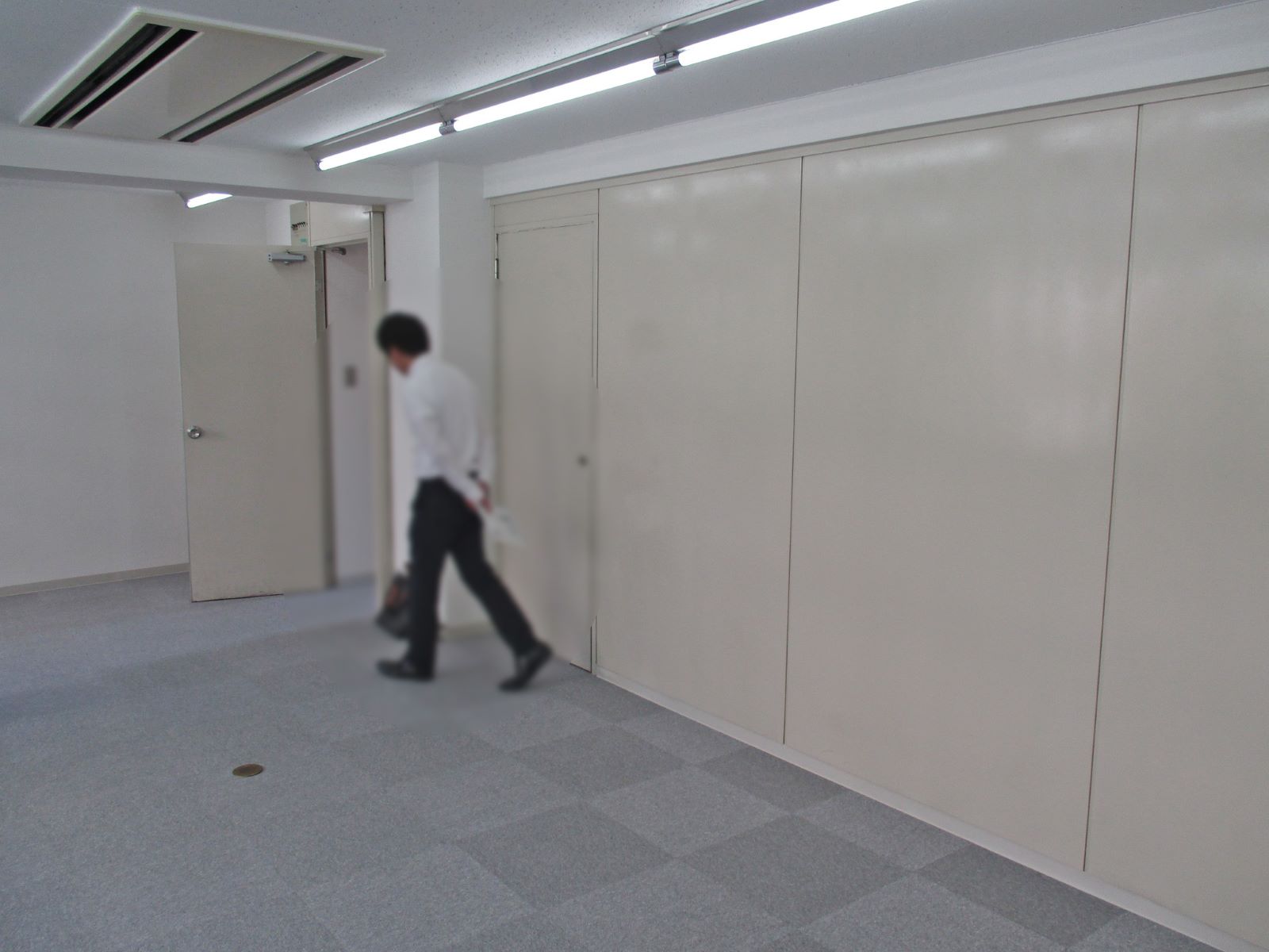 別角度の様子