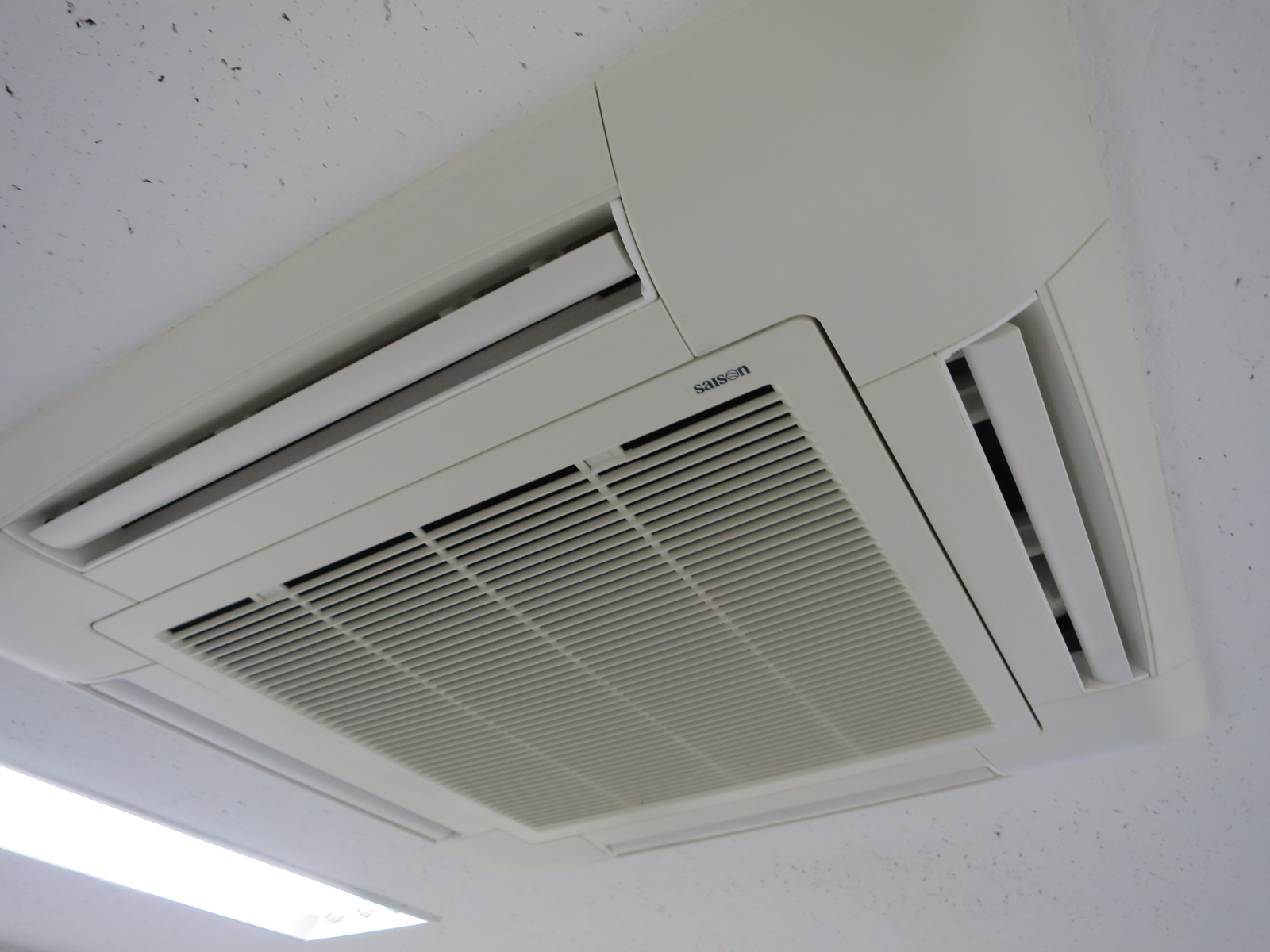 空調機器