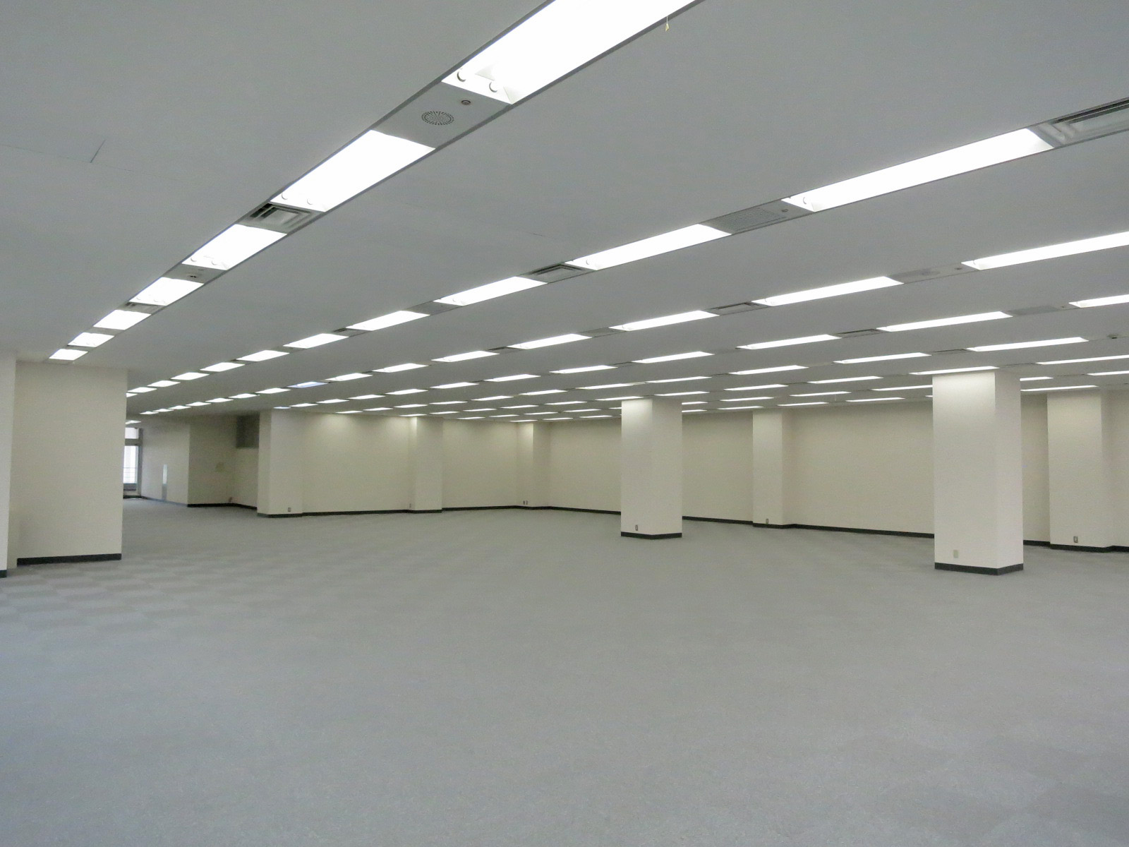 オフィス室内参考画像(7階)