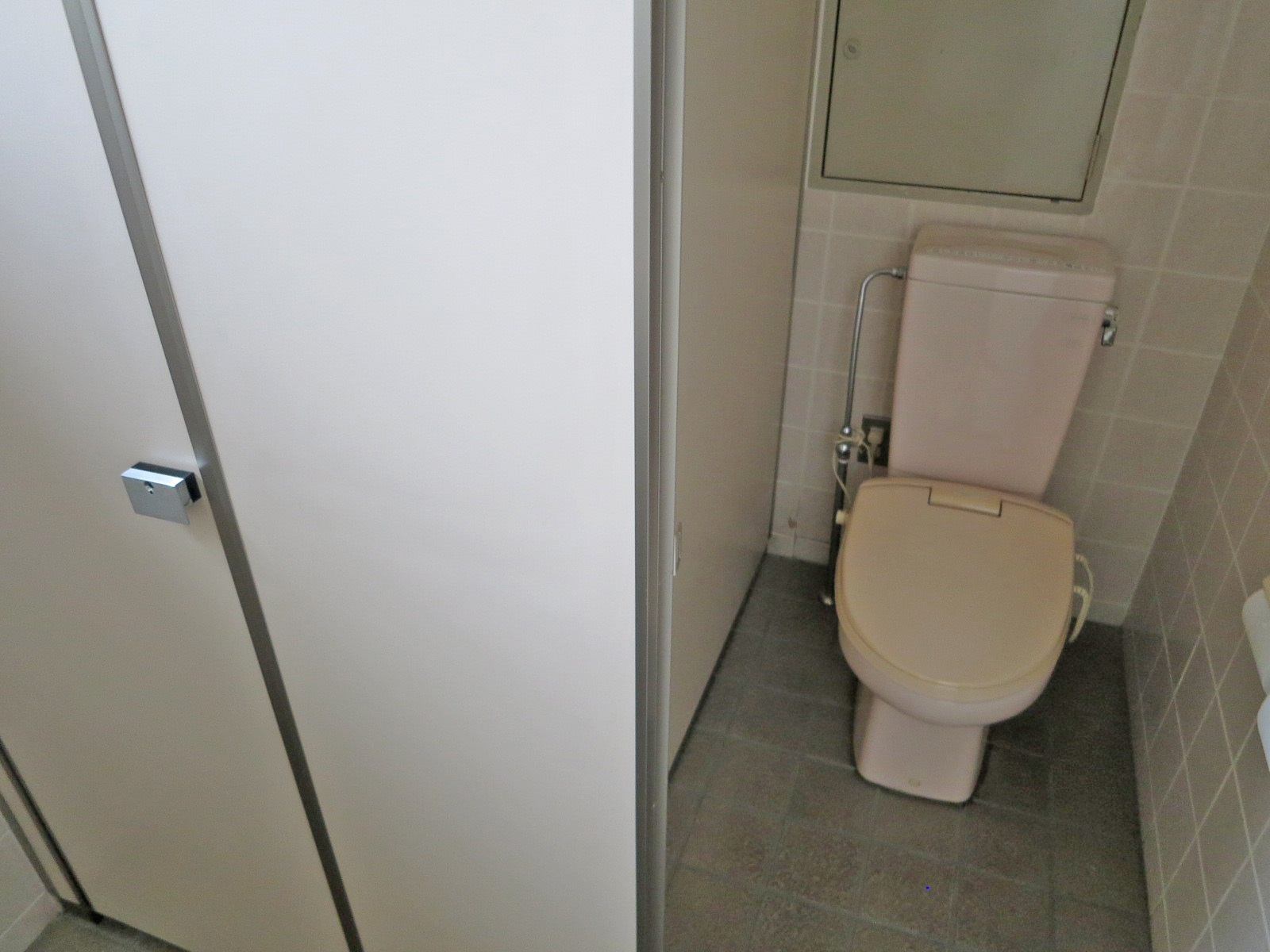 トイレ個室