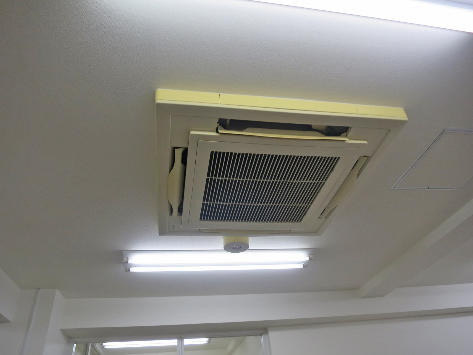空調機器