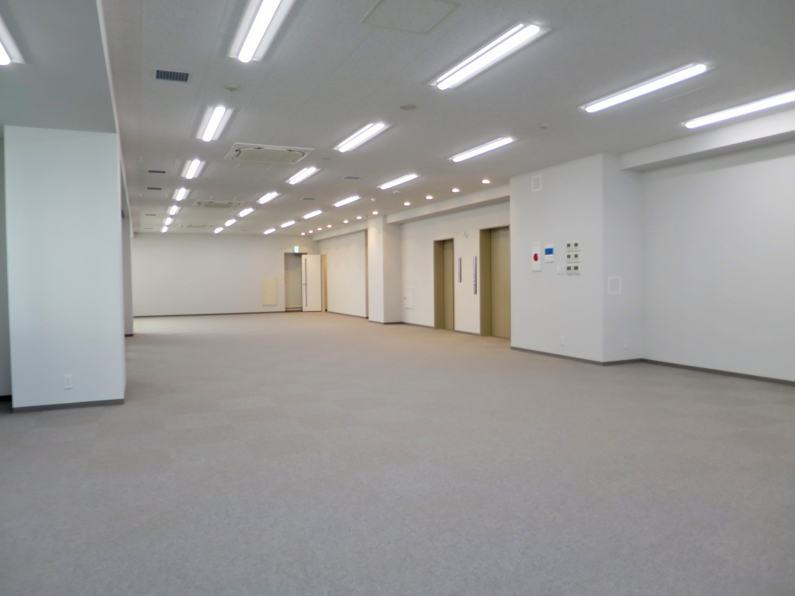 別角度の様子