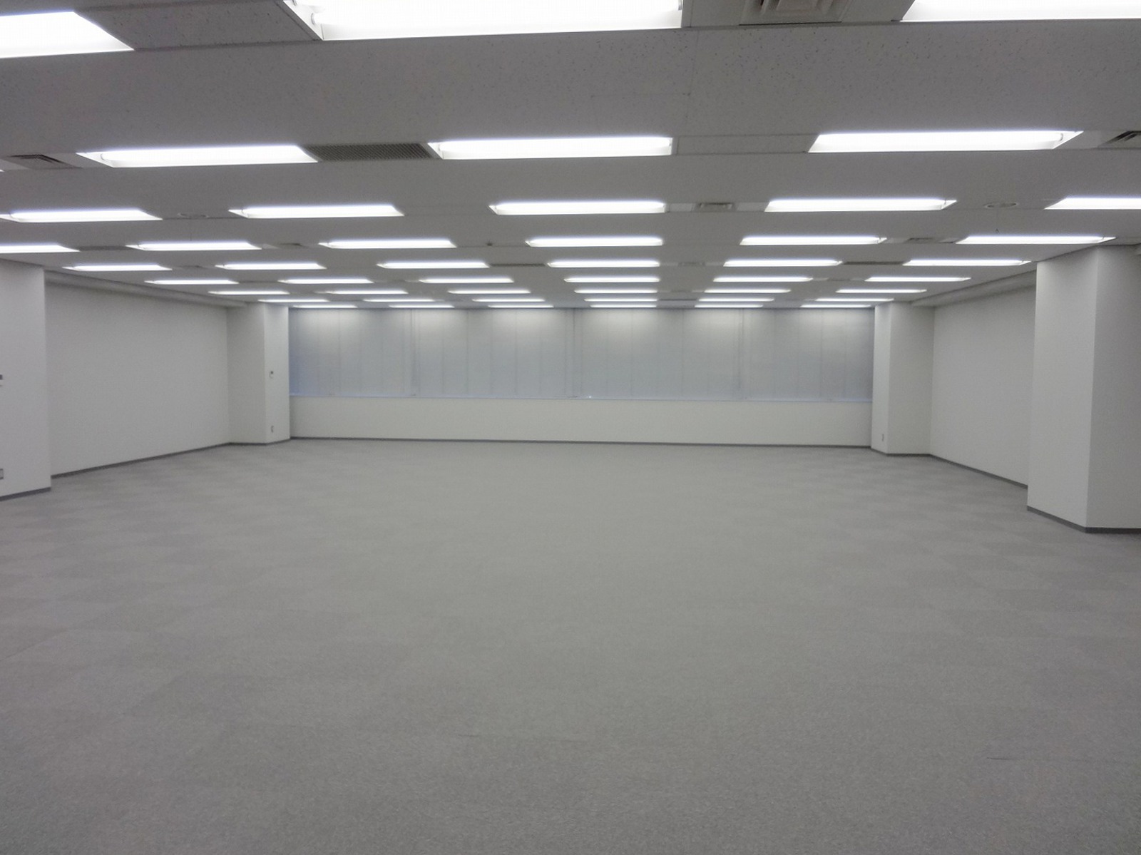 オフィス室内参考画像