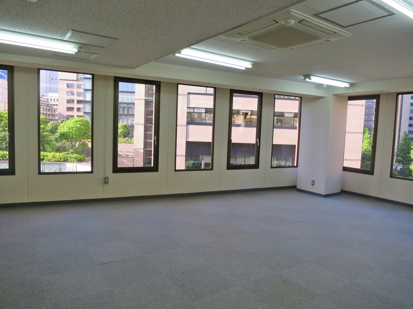 オフィス室内参考画像(※5階)