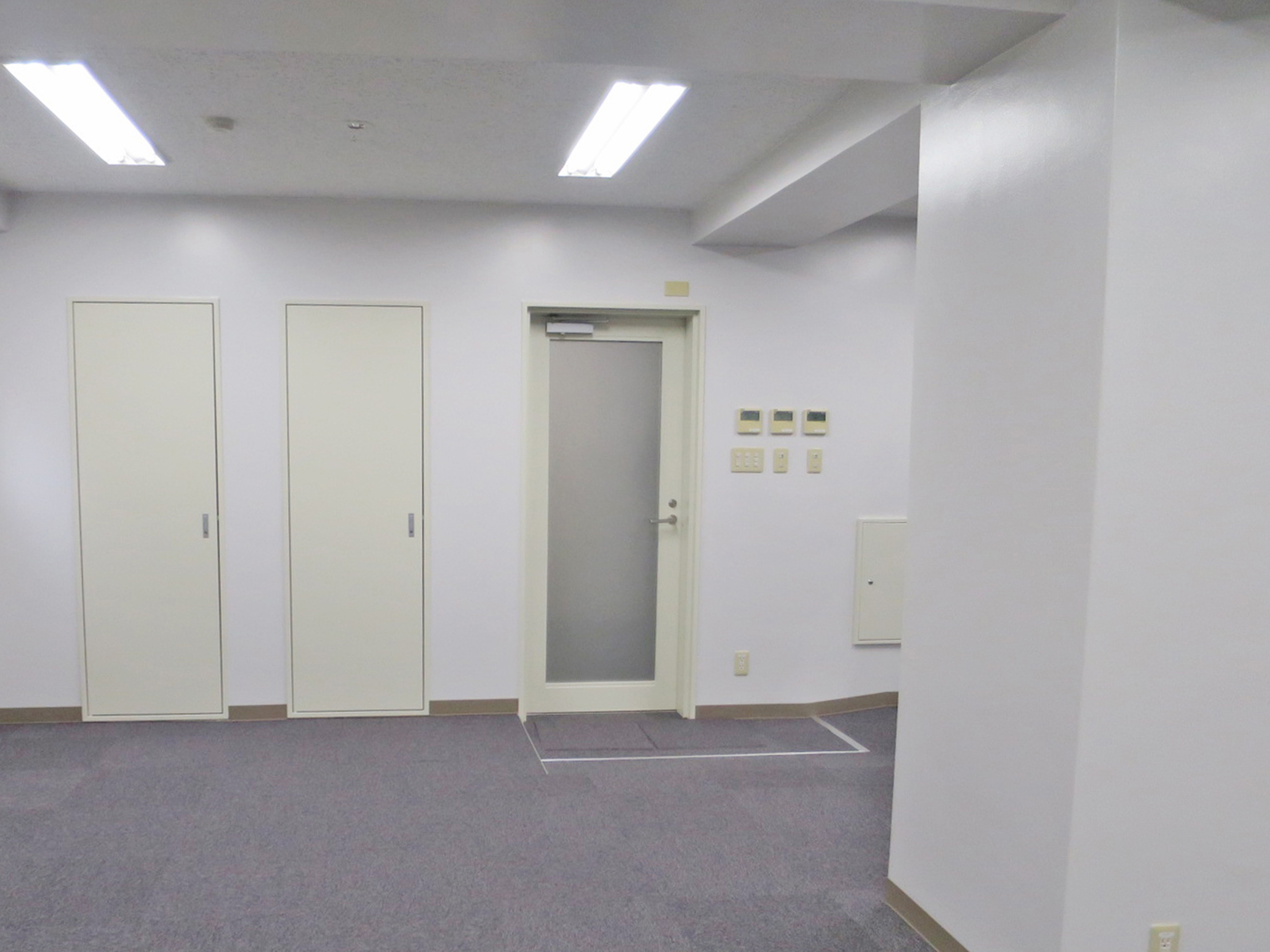 貸室出入口