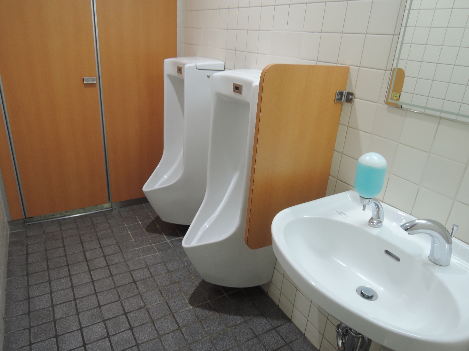 男性用トイレ