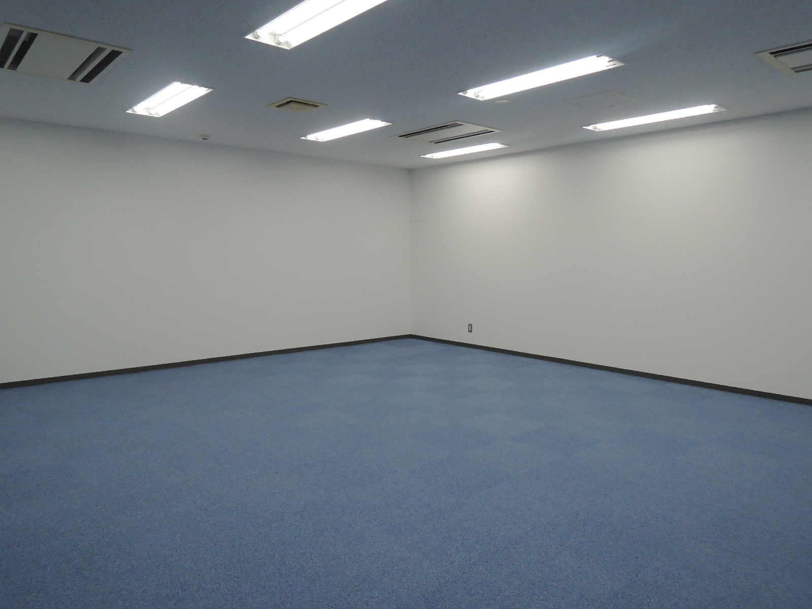 オフィス室内参考画像(※4階)