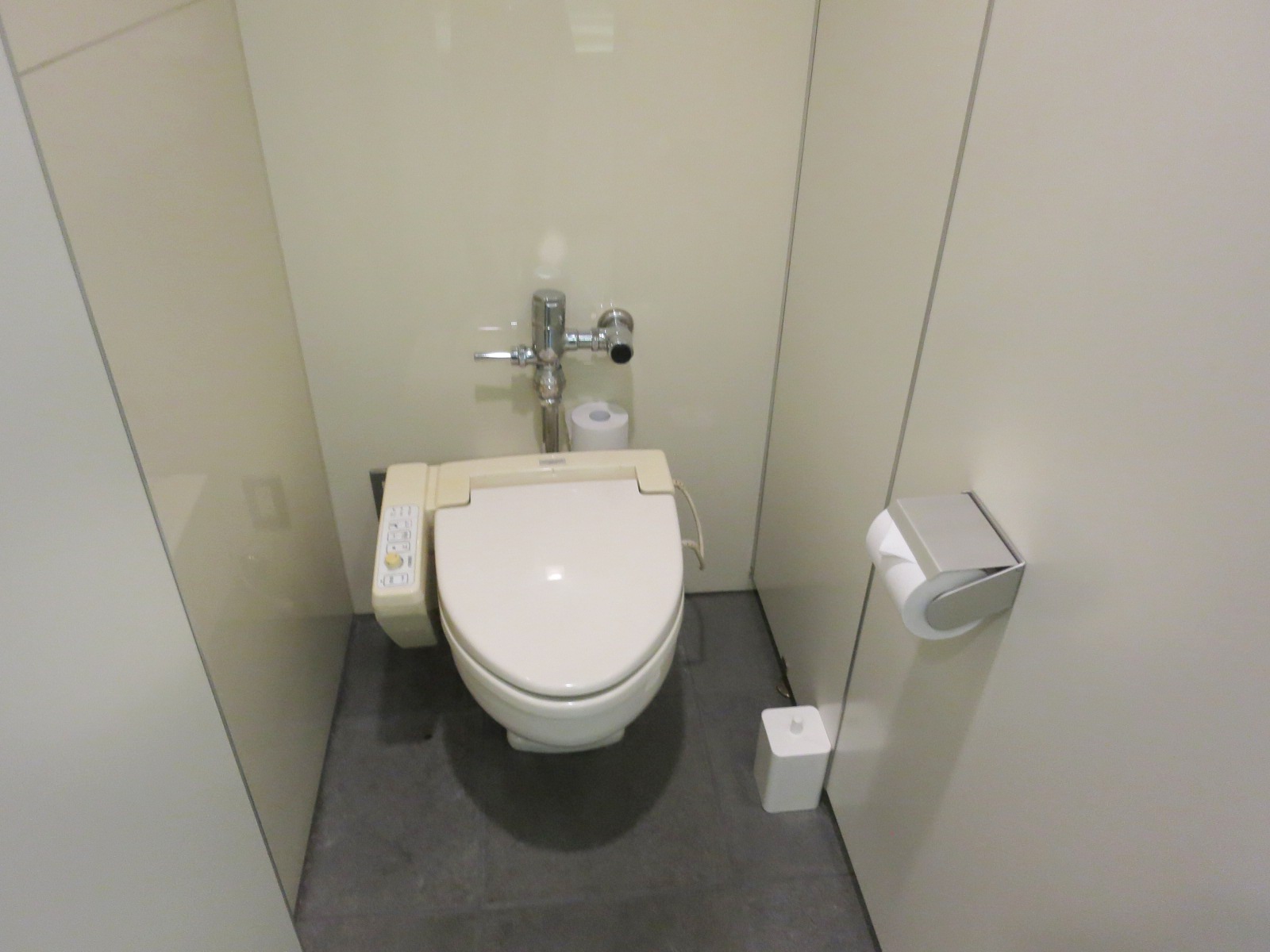 トイレ個室