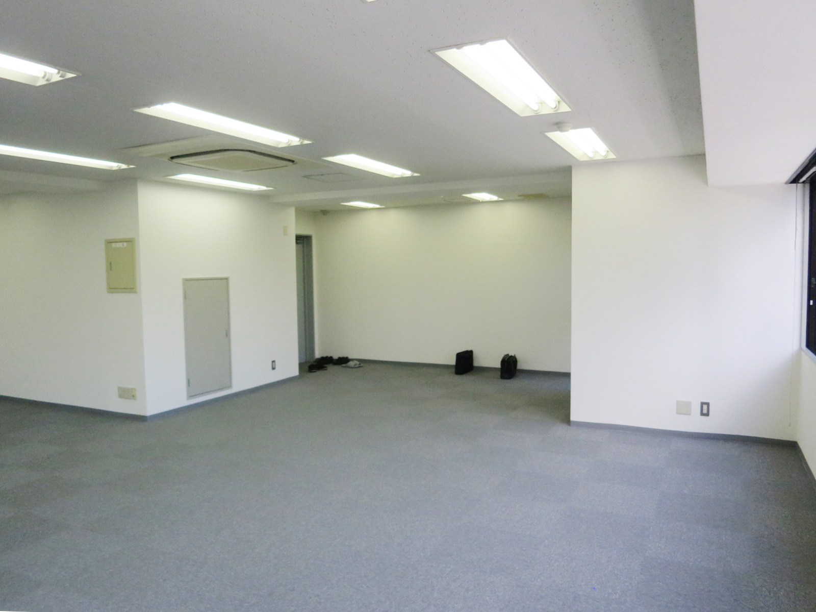 別角度から見た様子