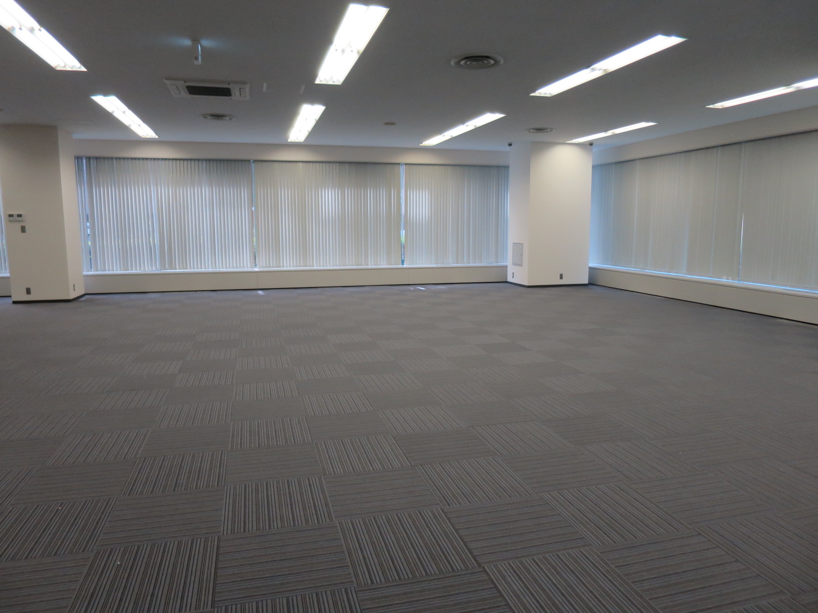オフィス室内参考画像(※1階)