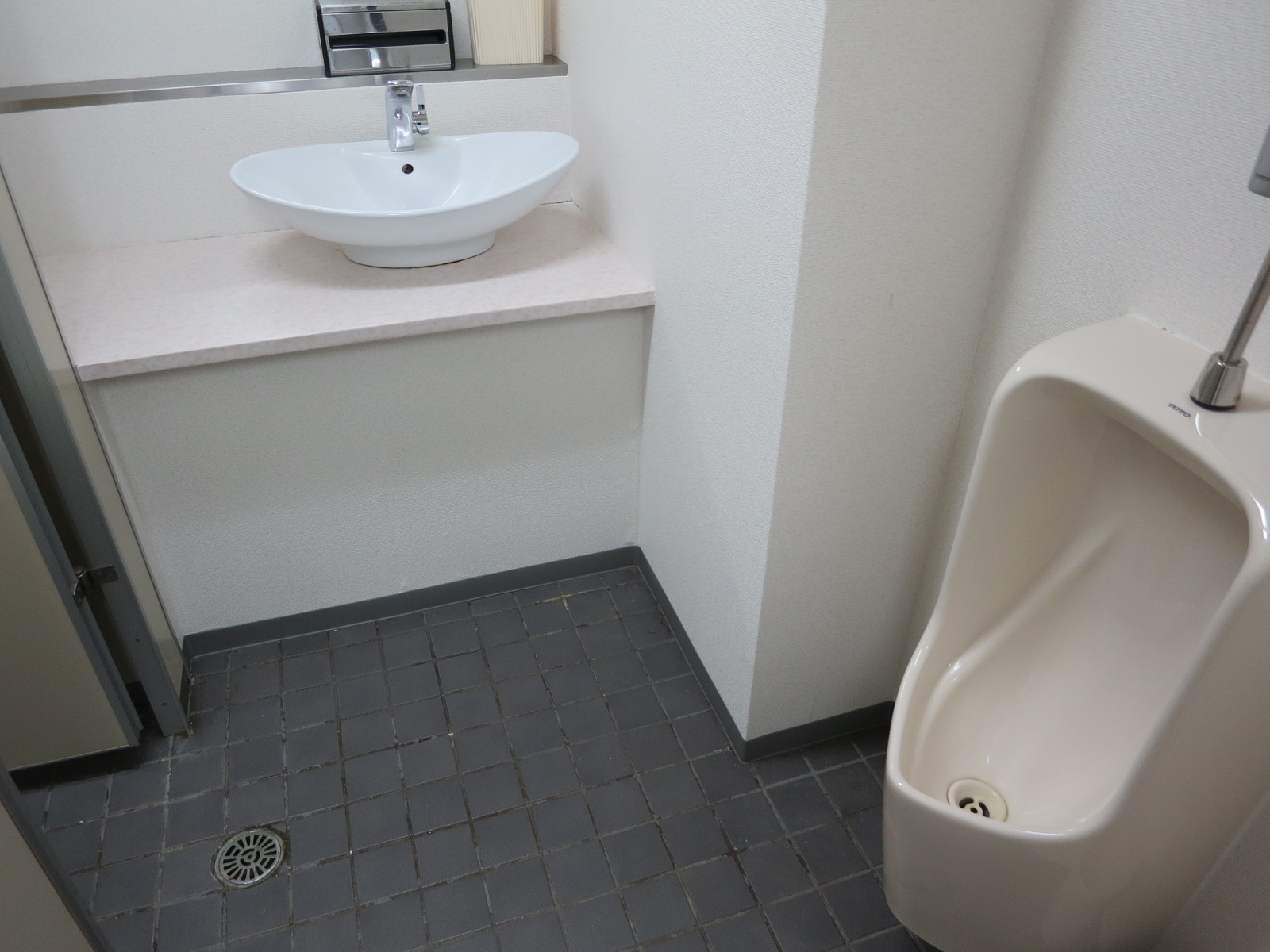 男性用トイレ