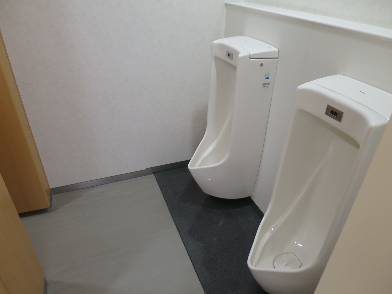 男性用トイレ