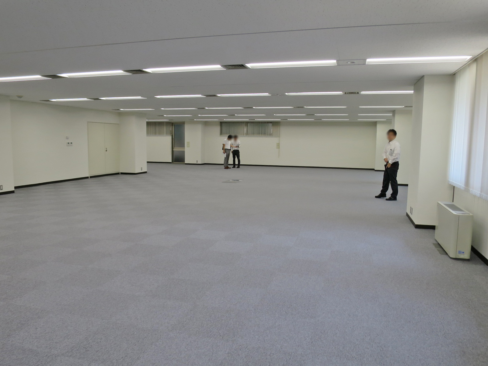 別角度からの様子