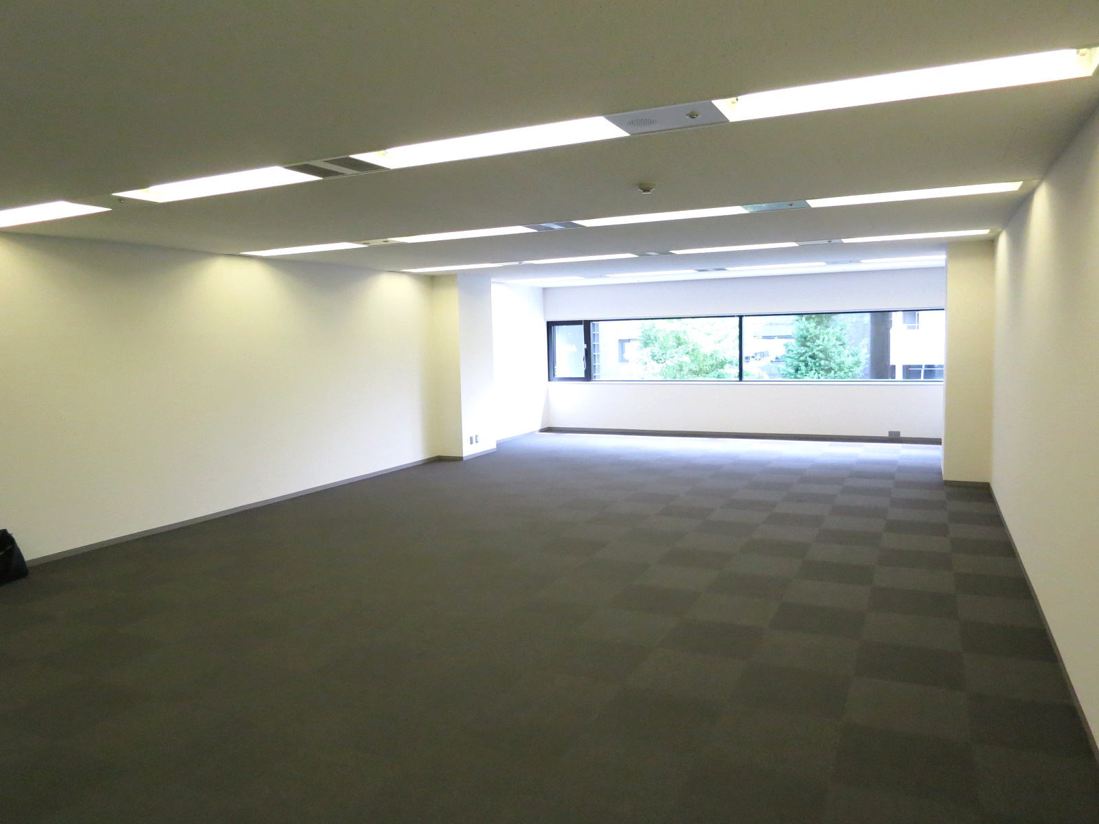 オフィス室内参考画像（3階）