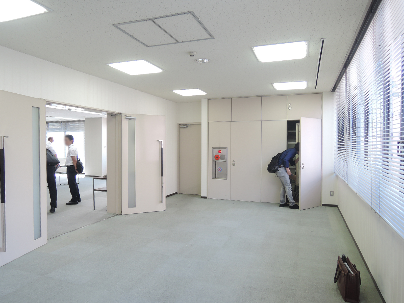 オフィス室内参考画像