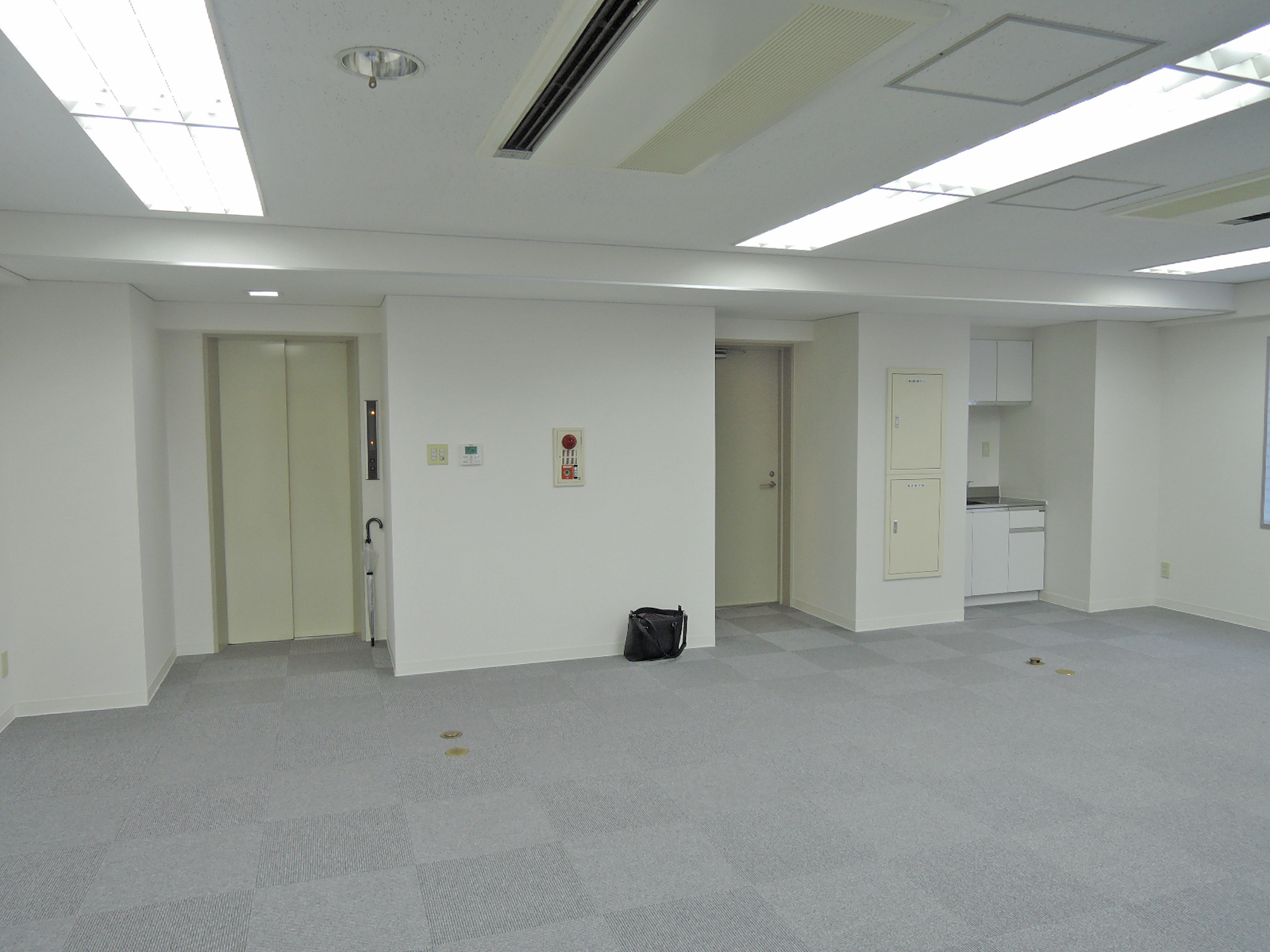 オフィス室内参考画像