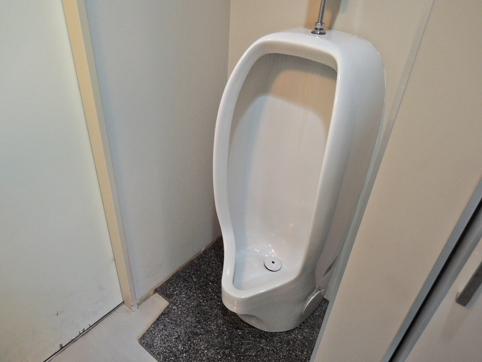 男性用トイレ