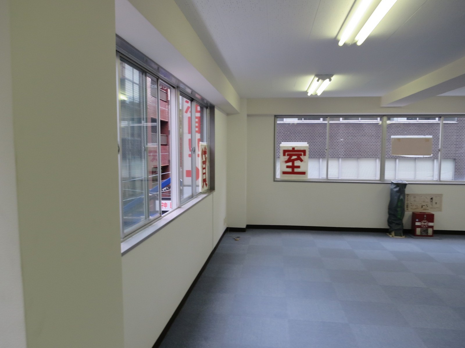 窓際の様子