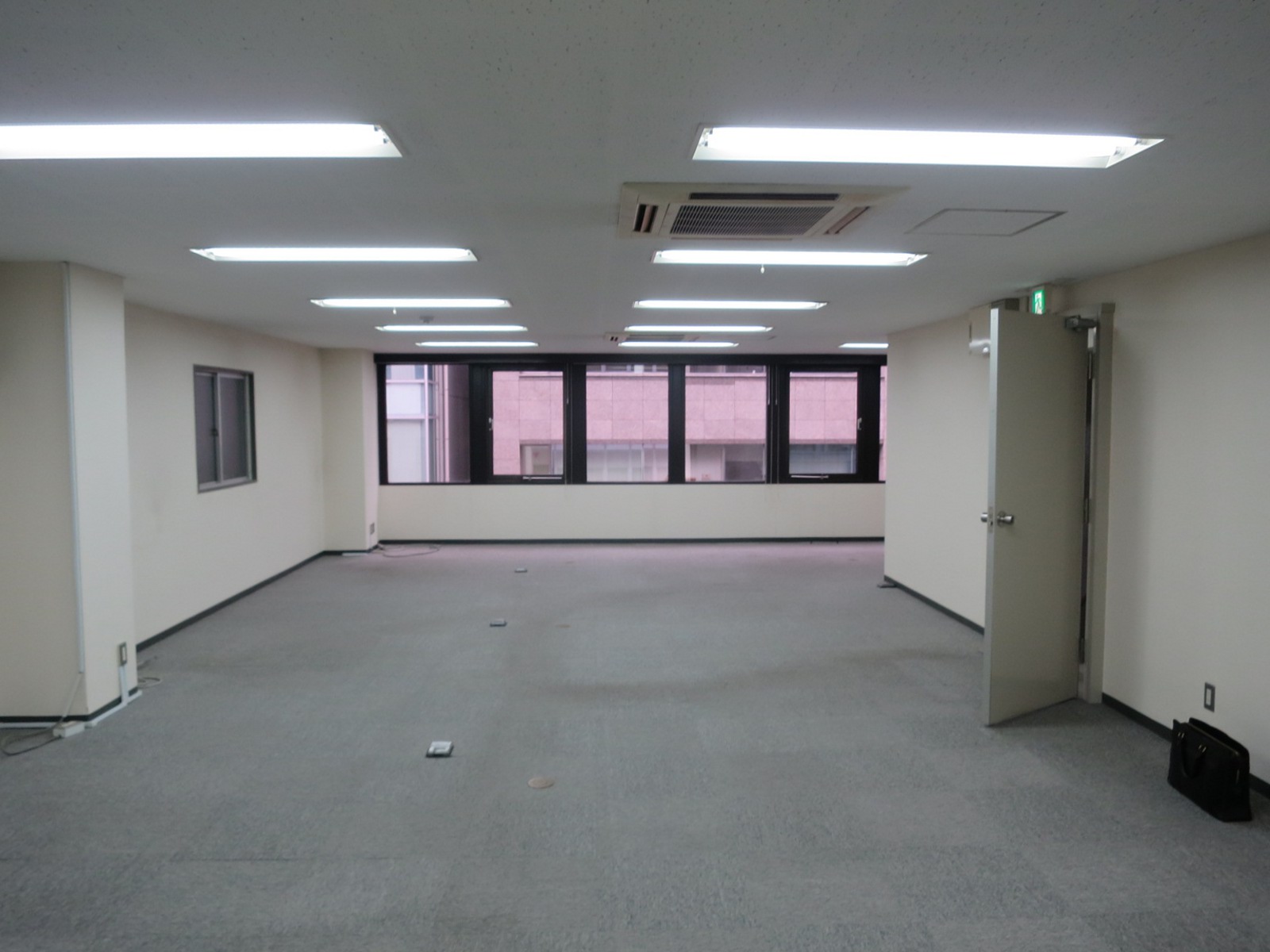 オフィス室内参考画像(5階)