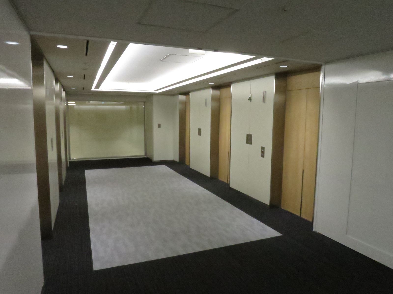 エレベーターホール