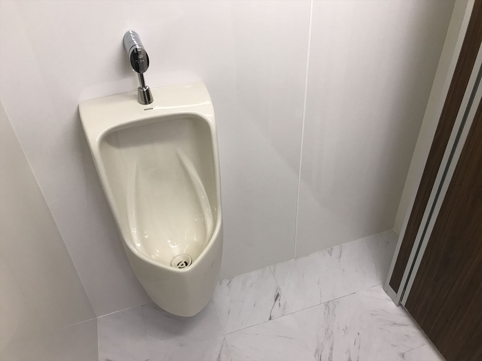 男性用トイレ