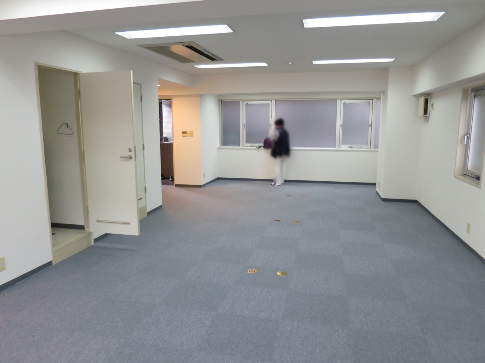 オフィス室内参考画像