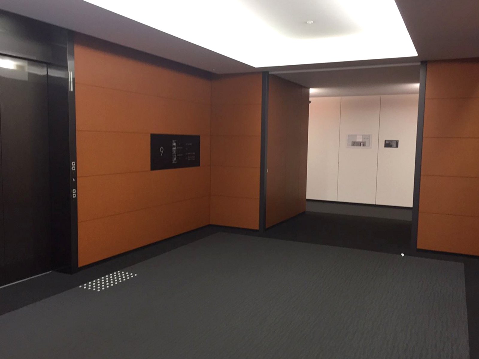 エレベーターホール