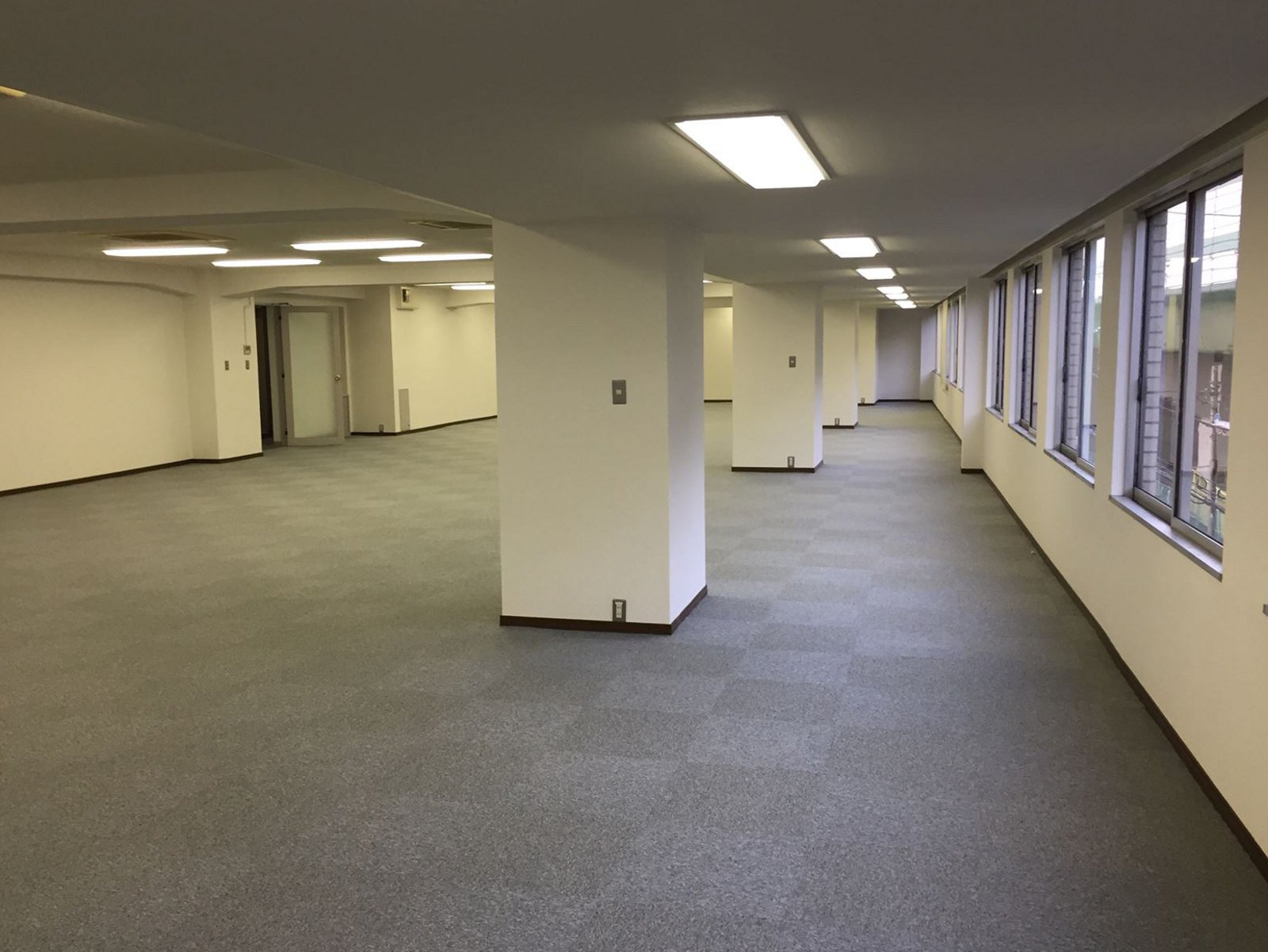 別角度の様子