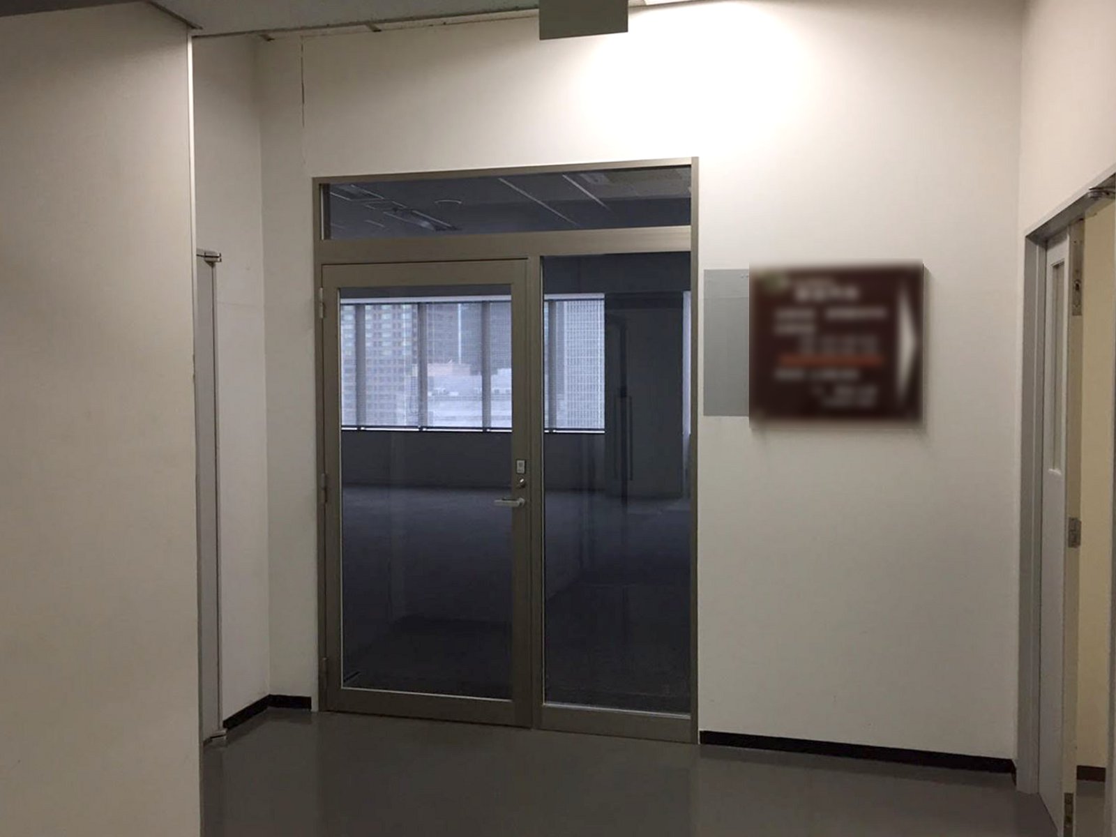 貸室出入口