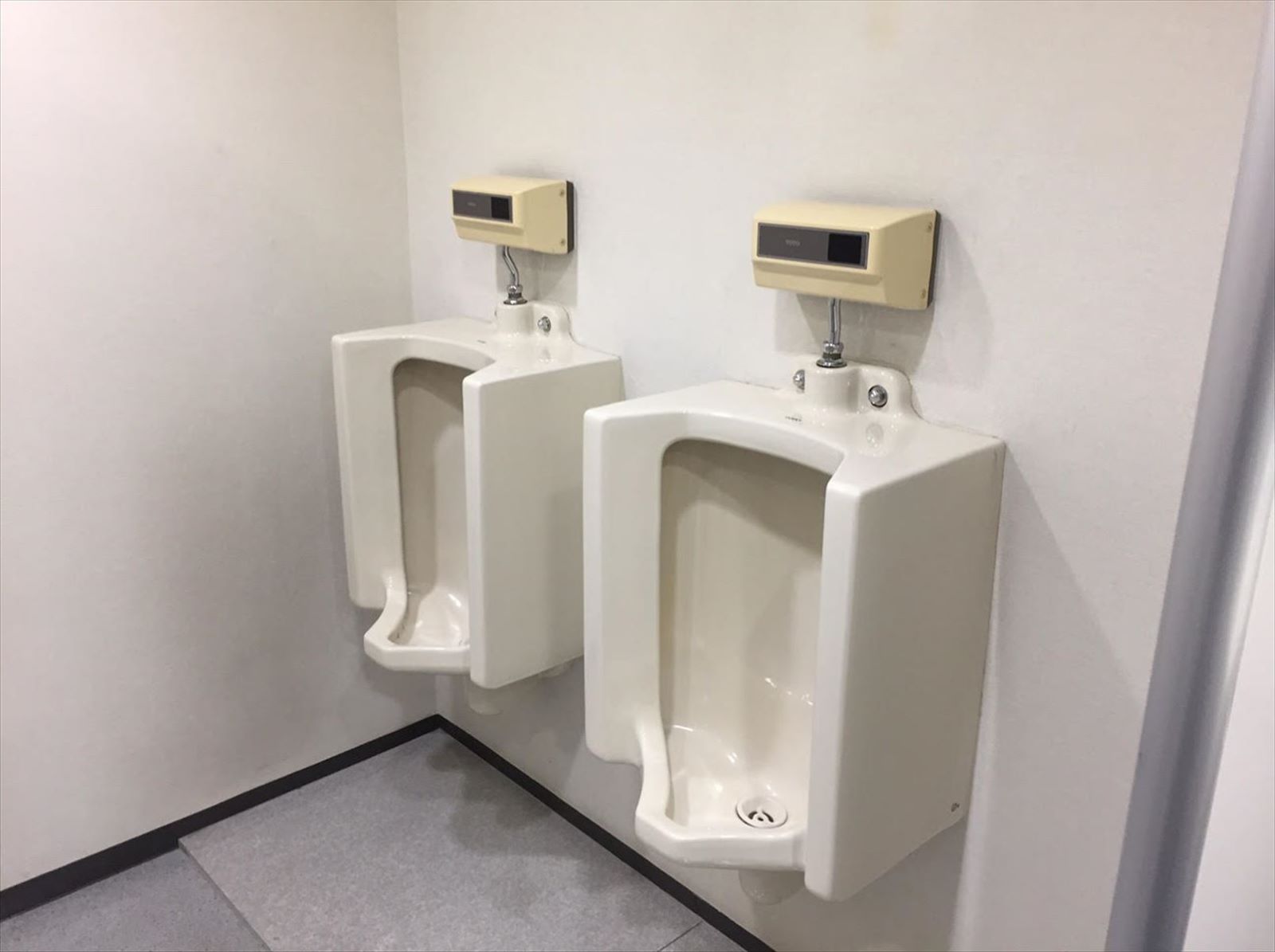 男性用トイレ