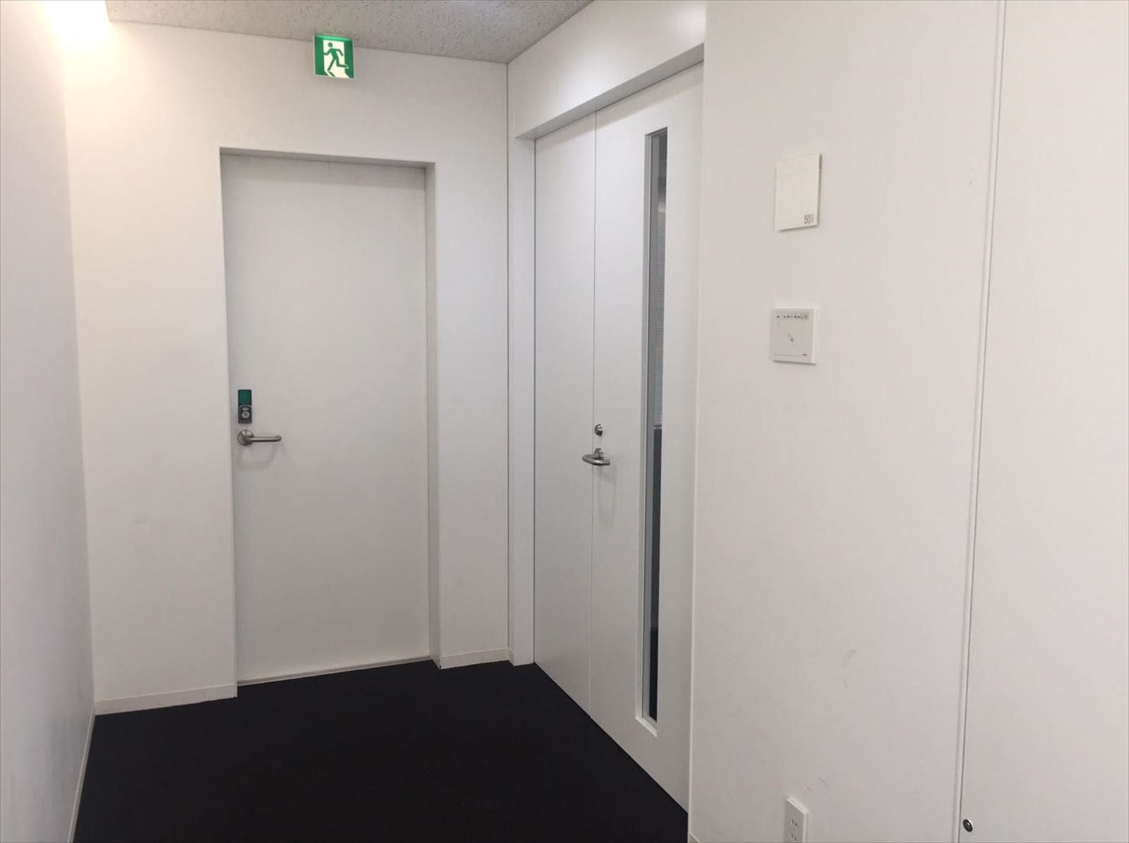 貸室出入口