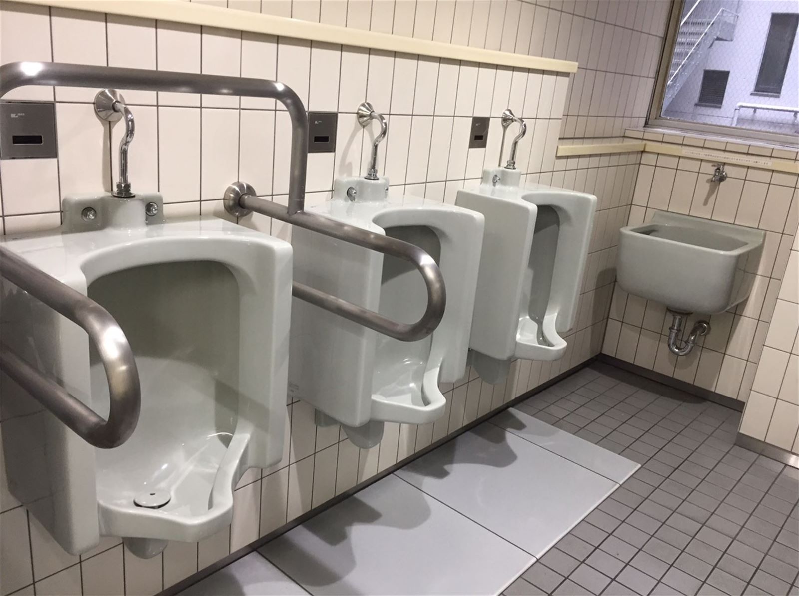男性用トイレ