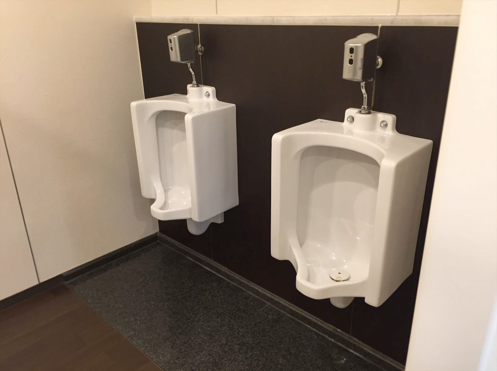 男性用トイレ