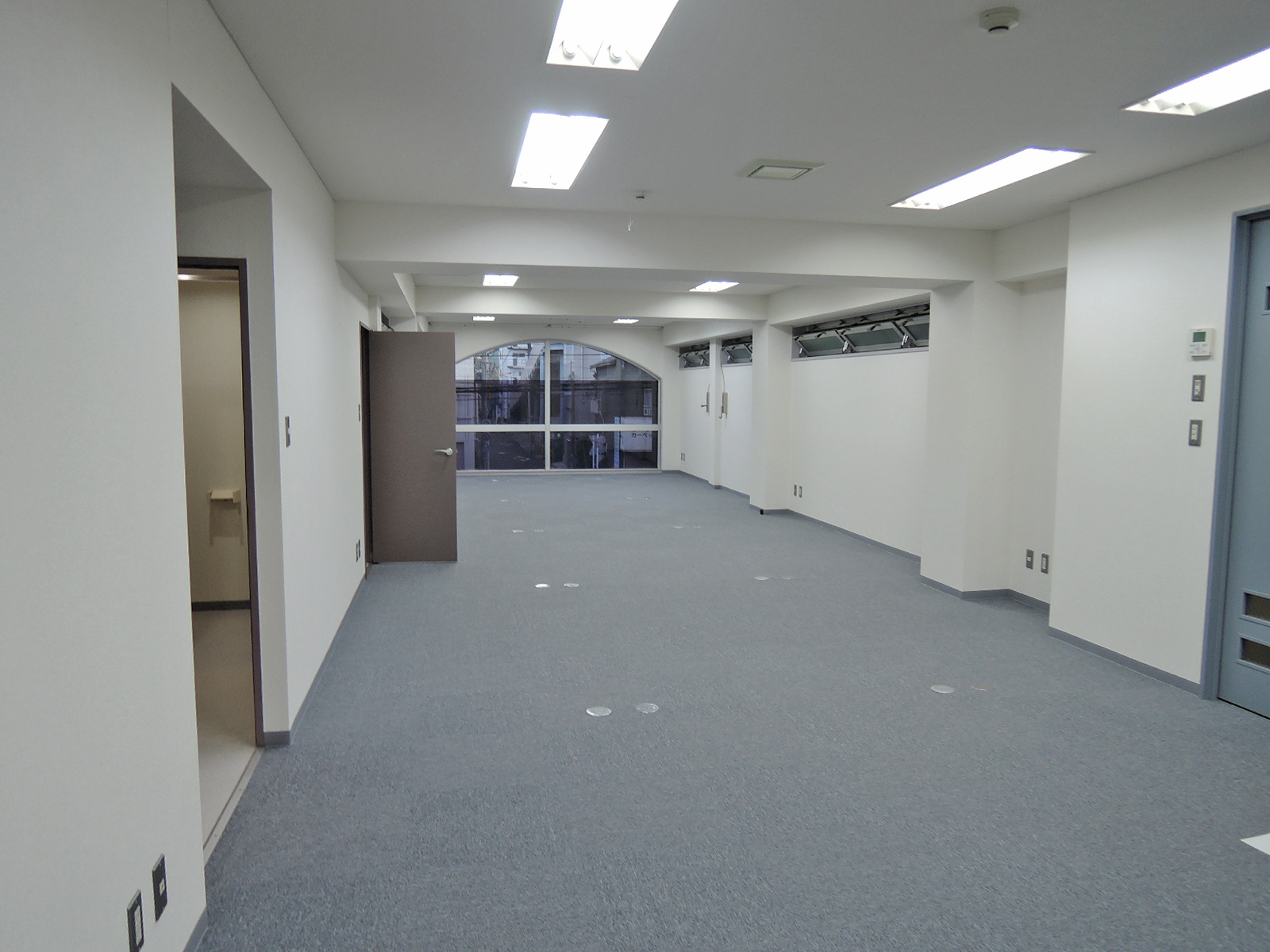 オフィス室内参考画像