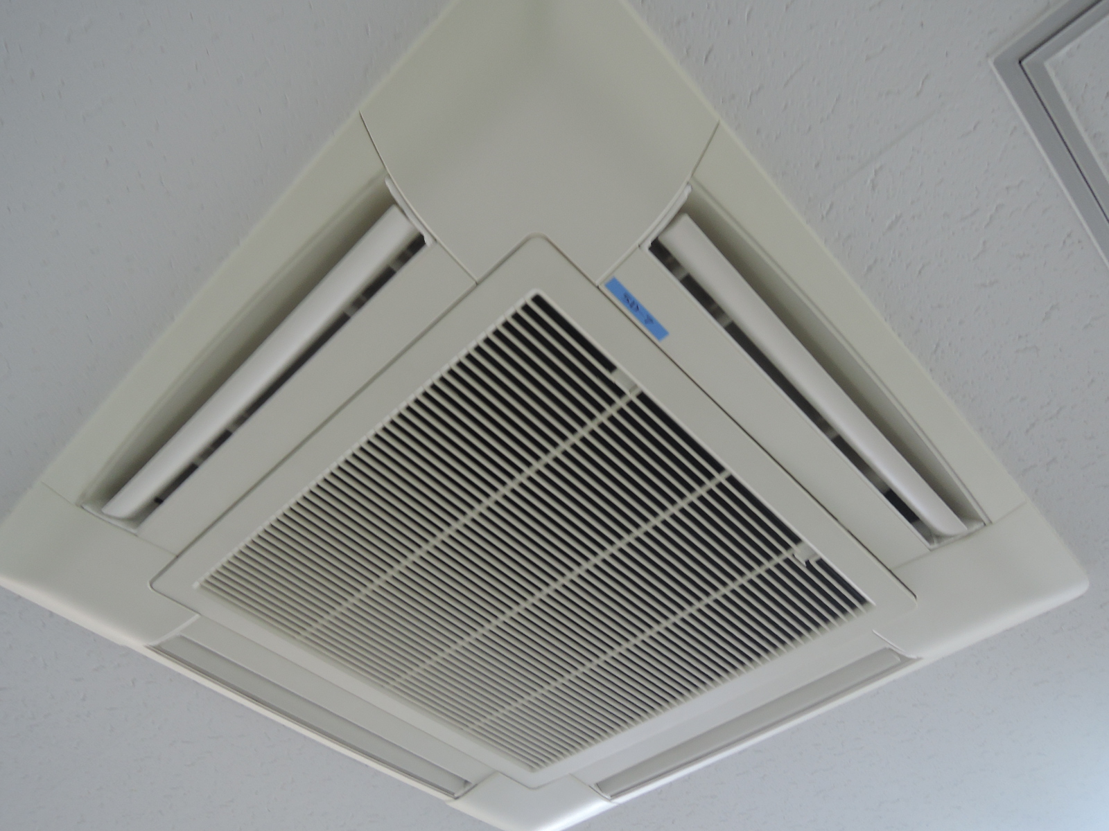 空調機器