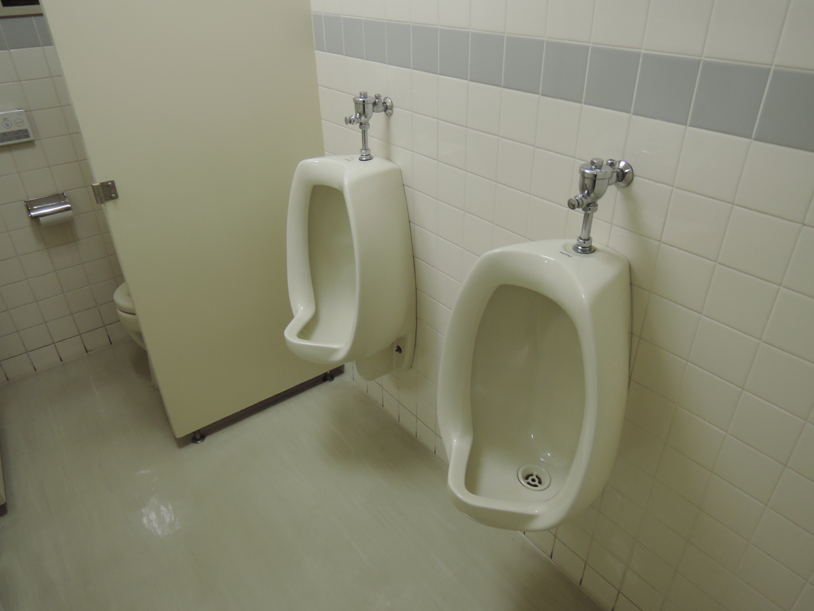 男性用トイレ
