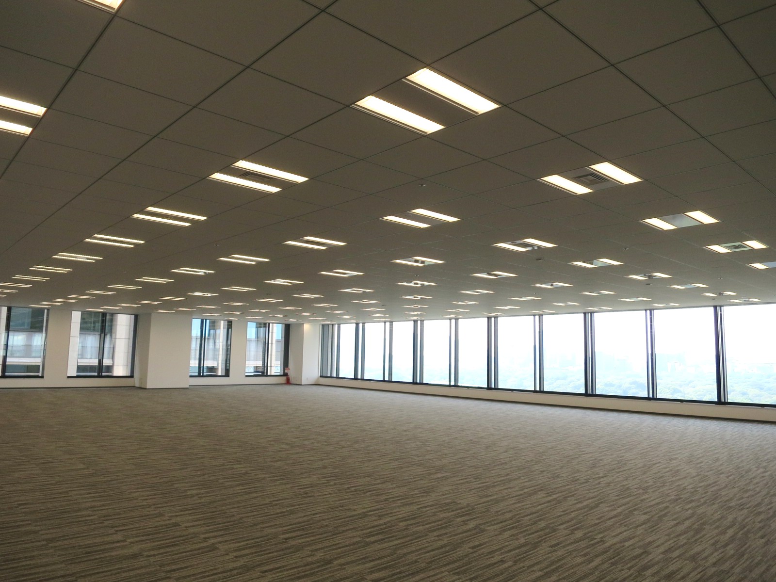 オフィス室内参考画像