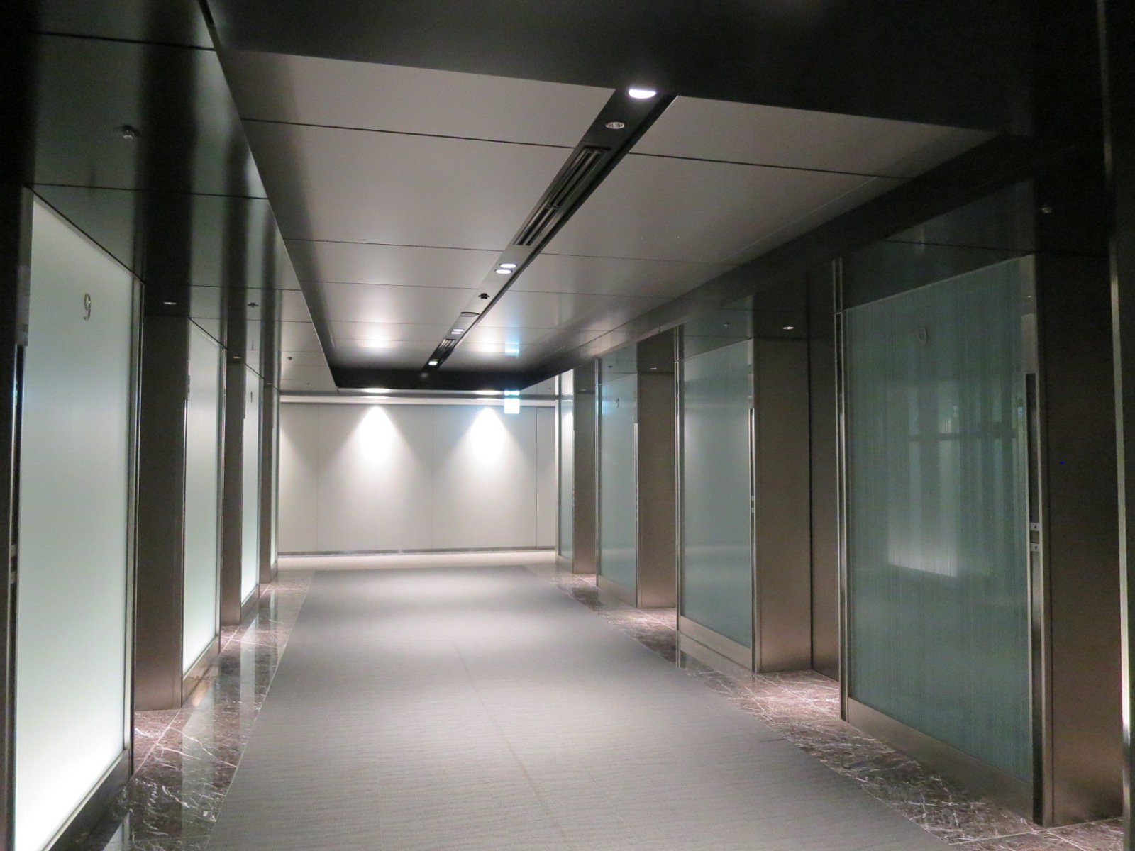 エレベーターホール